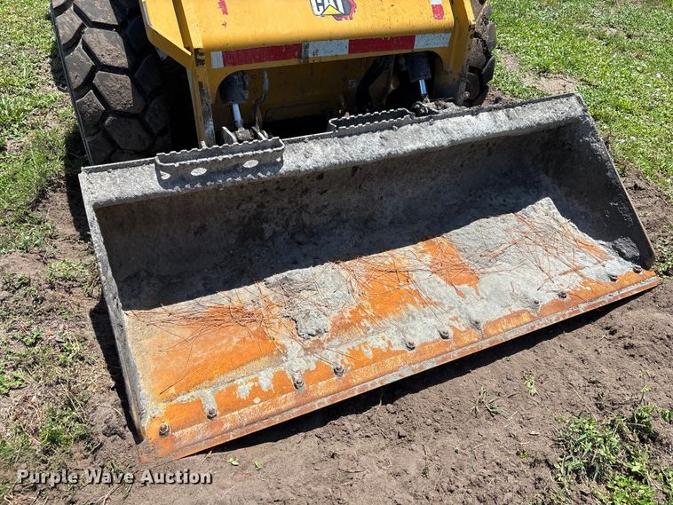 image for item DU6345 2023 Caterpillar 262D3 skid steer loader