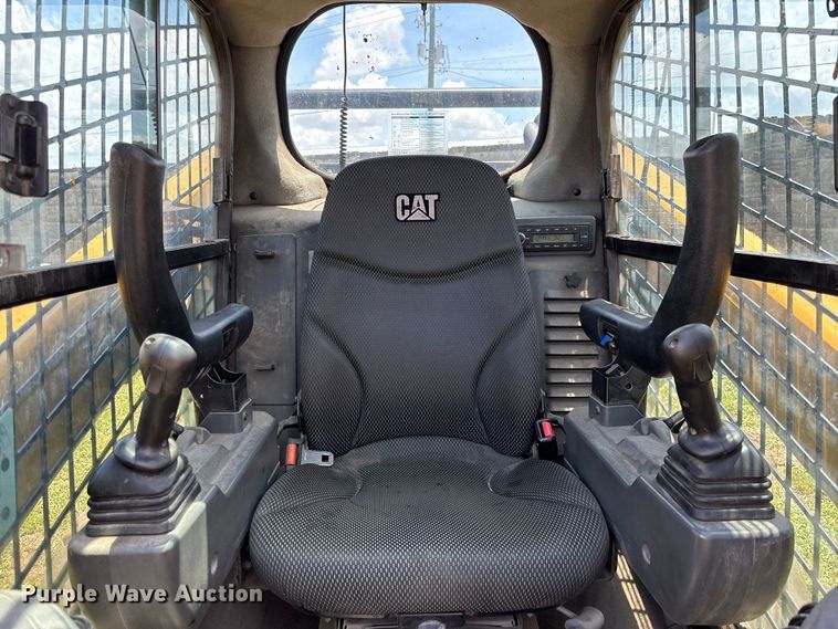 image for item DU6345 2023 Caterpillar 262D3 skid steer loader