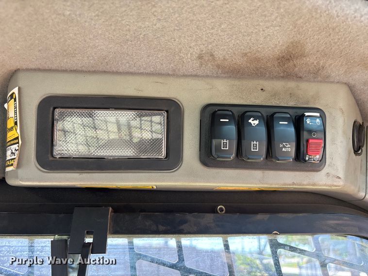 image for item DU6345 2023 Caterpillar 262D3 skid steer loader