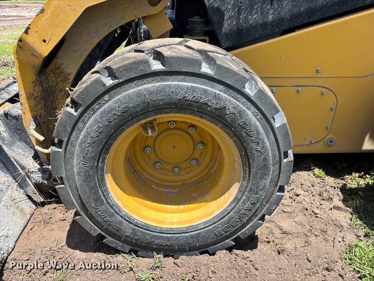 image for item DU6345 2023 Caterpillar 262D3 skid steer loader