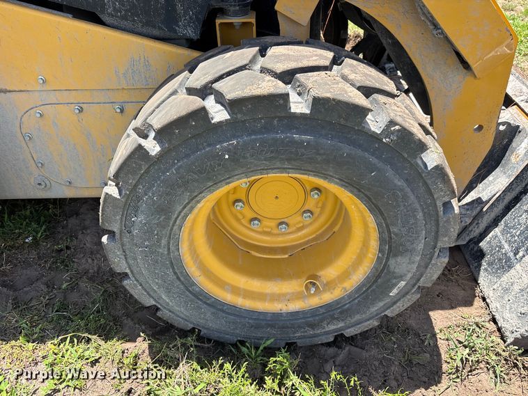 image for item DU6345 2023 Caterpillar 262D3 skid steer loader