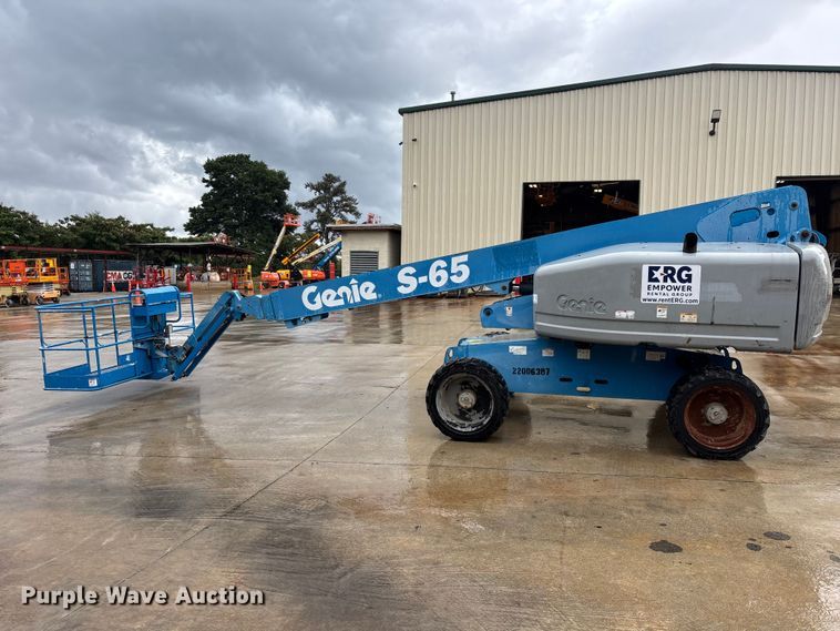 image for item DU6352 2011 Genie S-65 boom lift