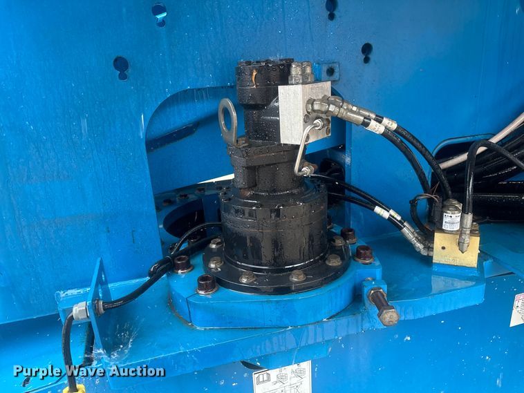 image for item DU6352 2011 Genie S-65 boom lift