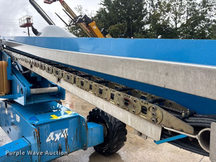 image for item DU6352 2011 Genie S-65 boom lift