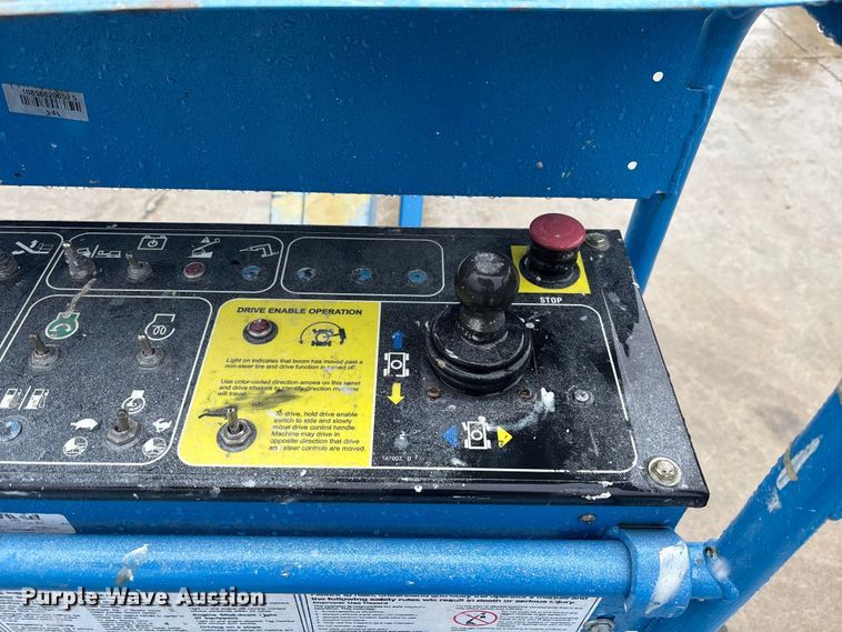 image for item DU6352 2011 Genie S-65 boom lift