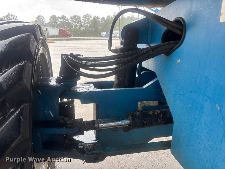 image for item DU6352 2011 Genie S-65 boom lift