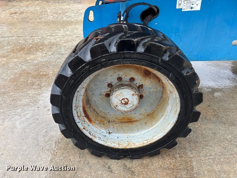 image for item DU6352 2011 Genie S-65 boom lift