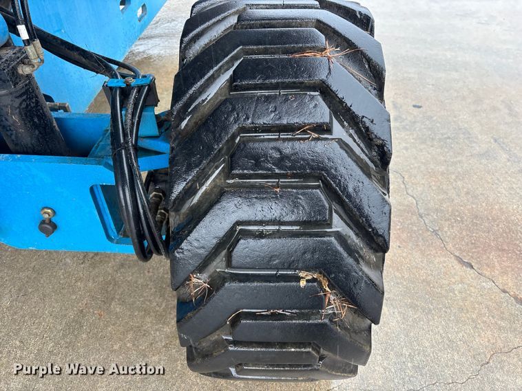 image for item DU6352 2011 Genie S-65 boom lift