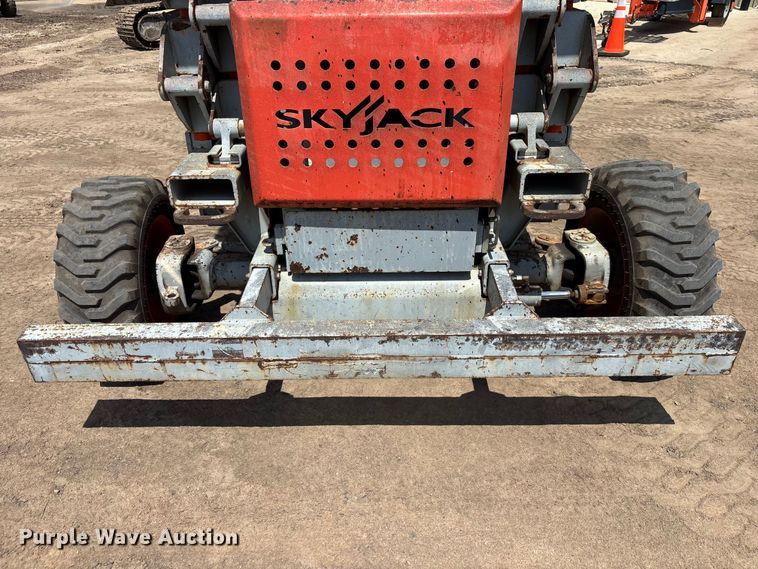 image for item DU6365 Skyjack SJ8243 scissor lift