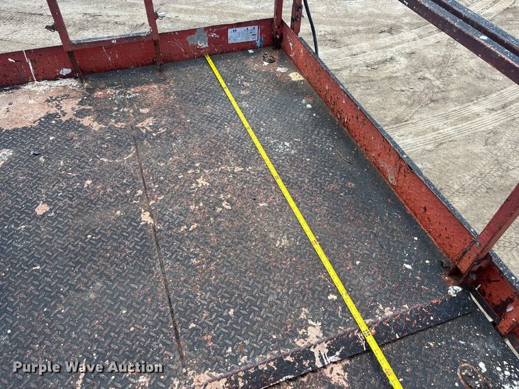 image for item DU6365 Skyjack SJ8243 scissor lift