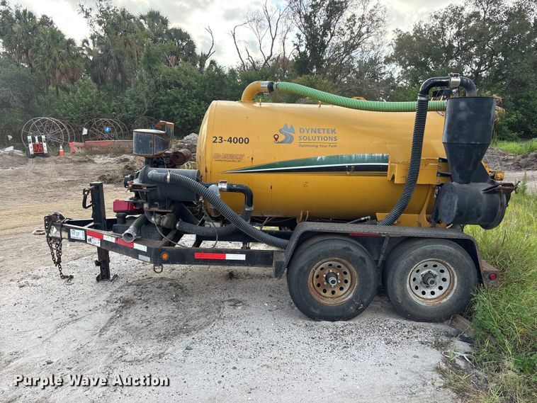 image for item DU6366 2018 McLaughlin V25G vacuum trailer