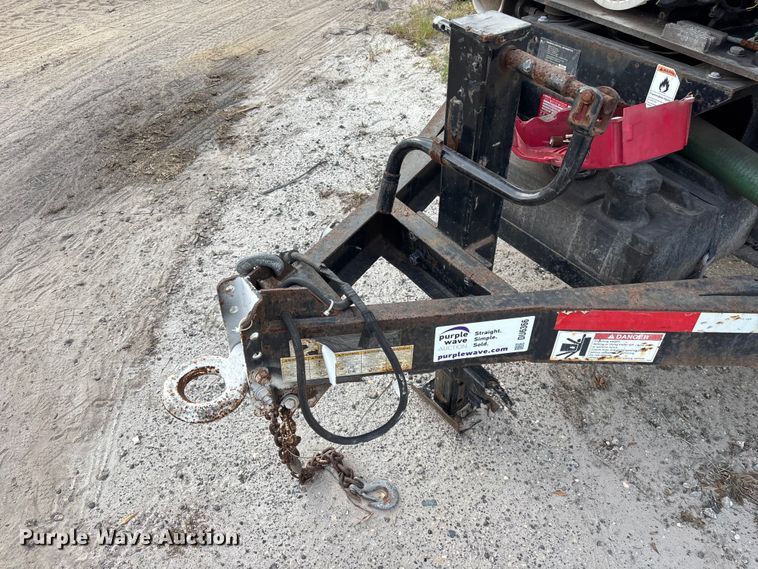 image for item DU6366 2018 McLaughlin V25G vacuum trailer