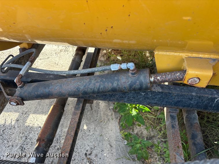 image for item DU6366 2018 McLaughlin V25G vacuum trailer