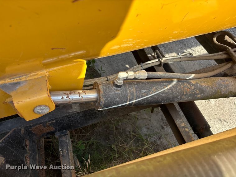 image for item DU6366 2018 McLaughlin V25G vacuum trailer