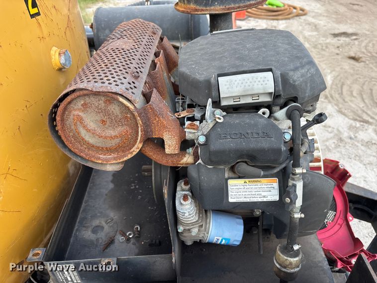 image for item DU6366 2018 McLaughlin V25G vacuum trailer