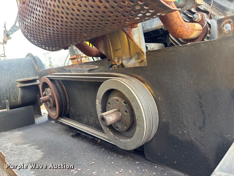 image for item DU6366 2018 McLaughlin V25G vacuum trailer