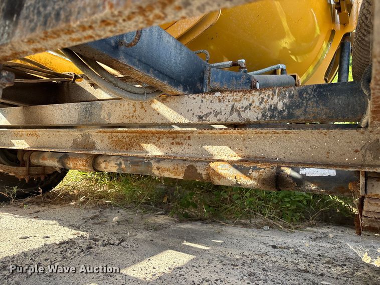 image for item DU6366 2018 McLaughlin V25G vacuum trailer