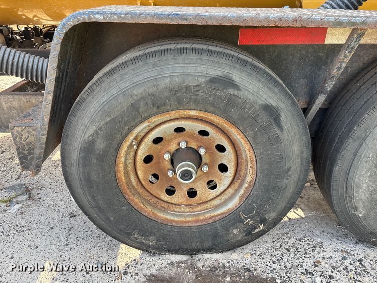 image for item DU6366 2018 McLaughlin V25G vacuum trailer