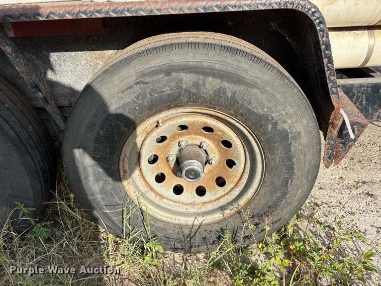 image for item DU6366 2018 McLaughlin V25G vacuum trailer