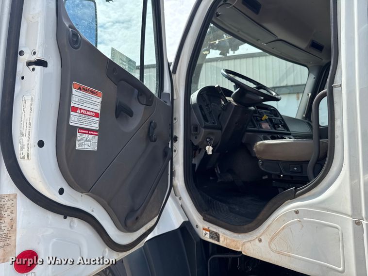 image for item DV2013 2015 Freightliner 108SD sewer jetter truck