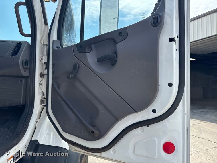image for item DV2013 2015 Freightliner 108SD sewer jetter truck