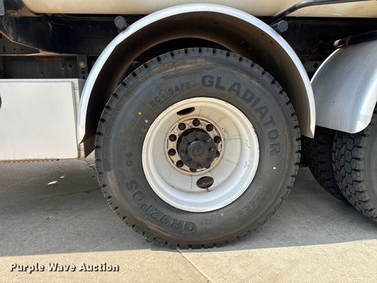 image for item DV2013 2015 Freightliner 108SD sewer jetter truck