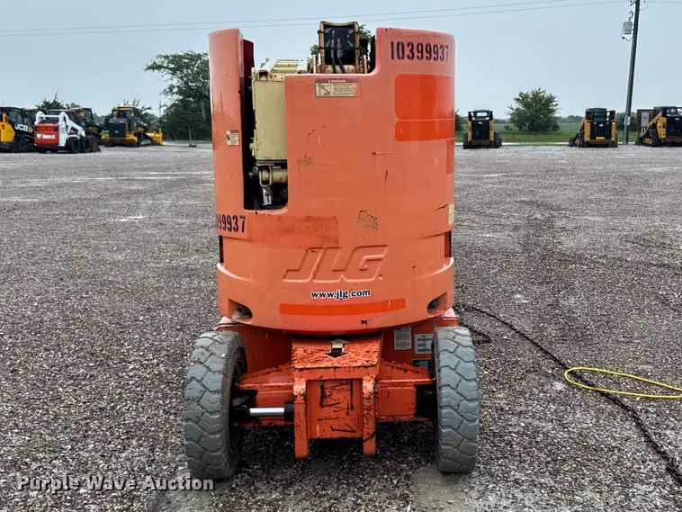 image for item DV2026 2015 JLG E300AJP boom lift