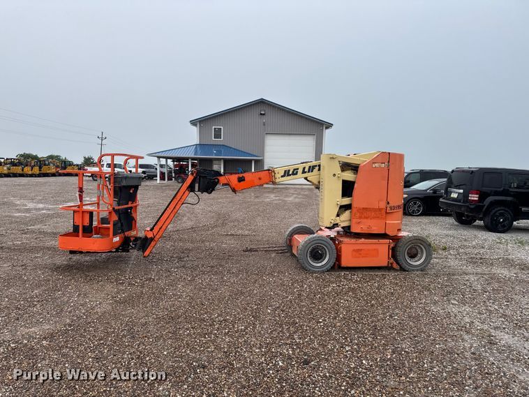 image for item DV2026 2015 JLG E300AJP boom lift