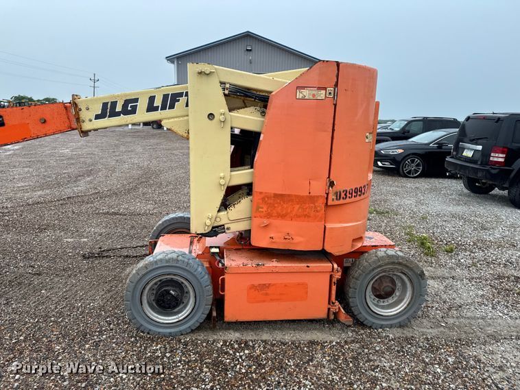 image for item DV2026 2015 JLG E300AJP boom lift