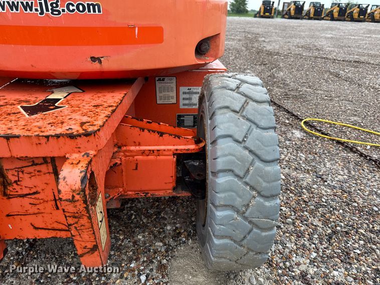 image for item DV2026 2015 JLG E300AJP boom lift