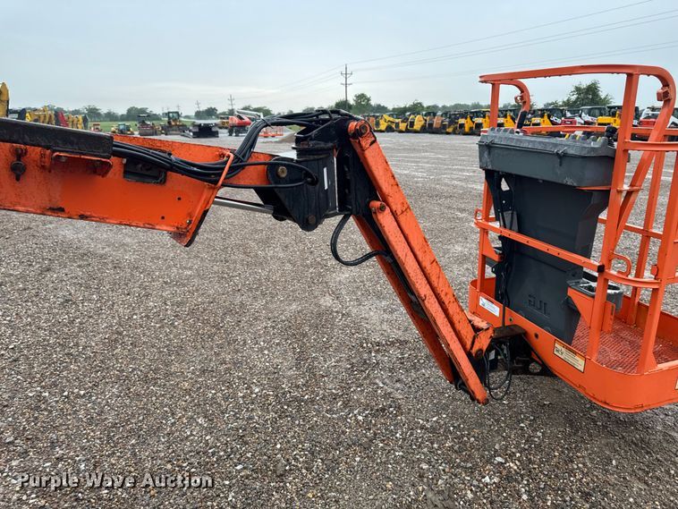 image for item DV2026 2015 JLG E300AJP boom lift