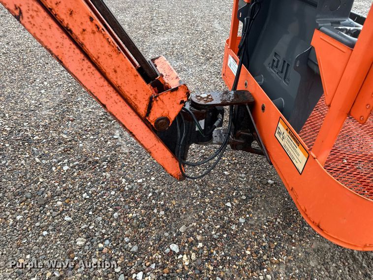 image for item DV2026 2015 JLG E300AJP boom lift