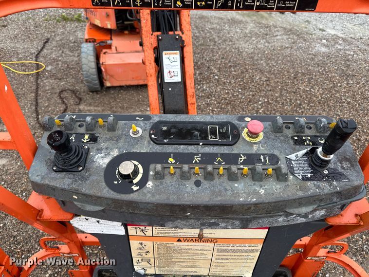 image for item DV2026 2015 JLG E300AJP boom lift