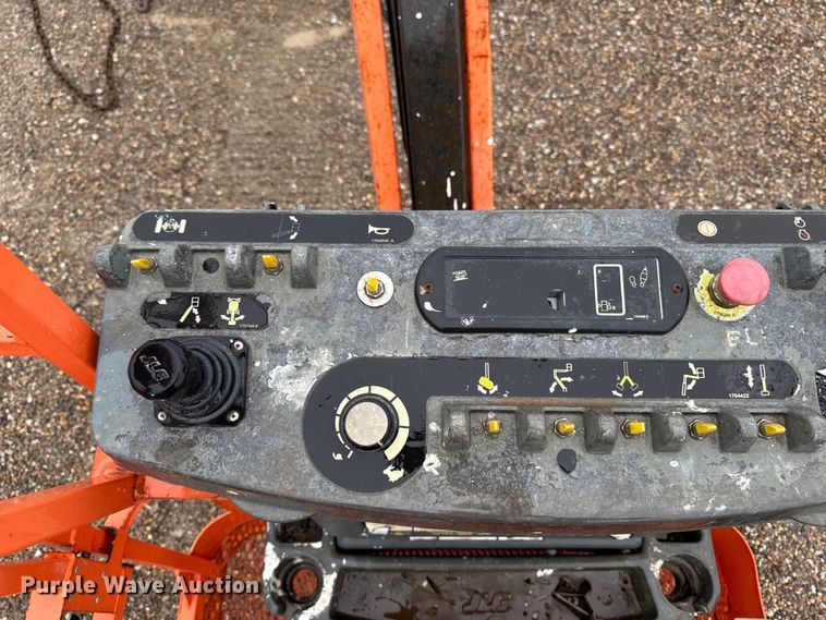 image for item DV2026 2015 JLG E300AJP boom lift