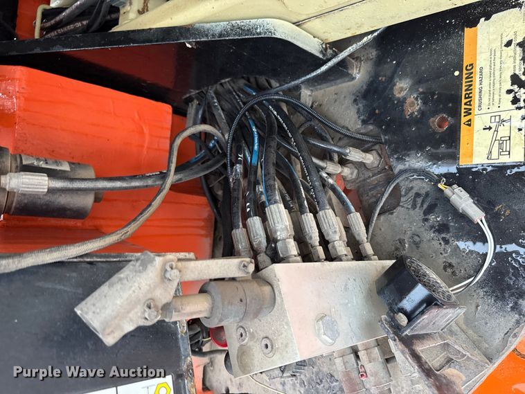 image for item DV2026 2015 JLG E300AJP boom lift