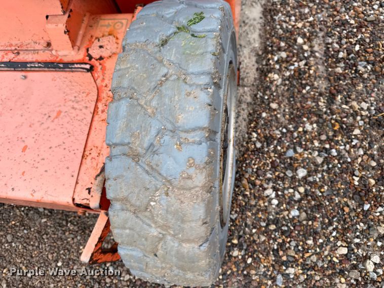 image for item DV2026 2015 JLG E300AJP boom lift