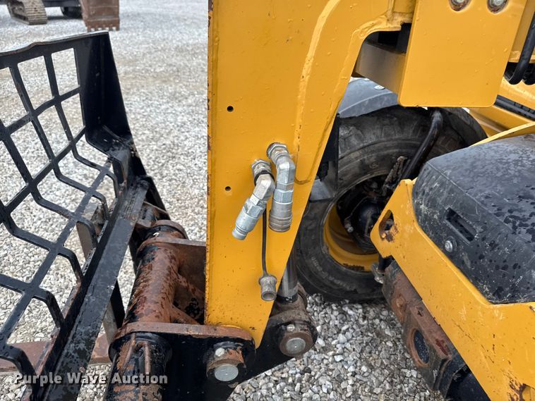 image for item DV2027 2012 Caterpillar TH255 telehandler