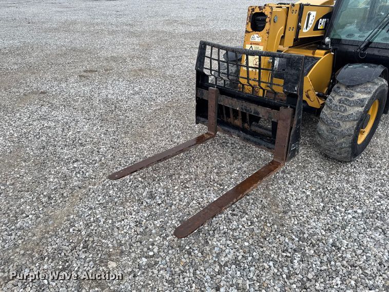 image for item DV2027 2012 Caterpillar TH255 telehandler