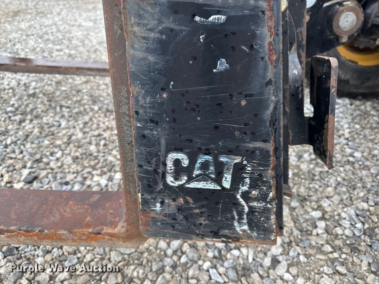 image for item DV2027 2012 Caterpillar TH255 telehandler