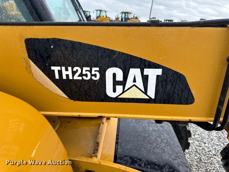 image for item DV2027 2012 Caterpillar TH255 telehandler