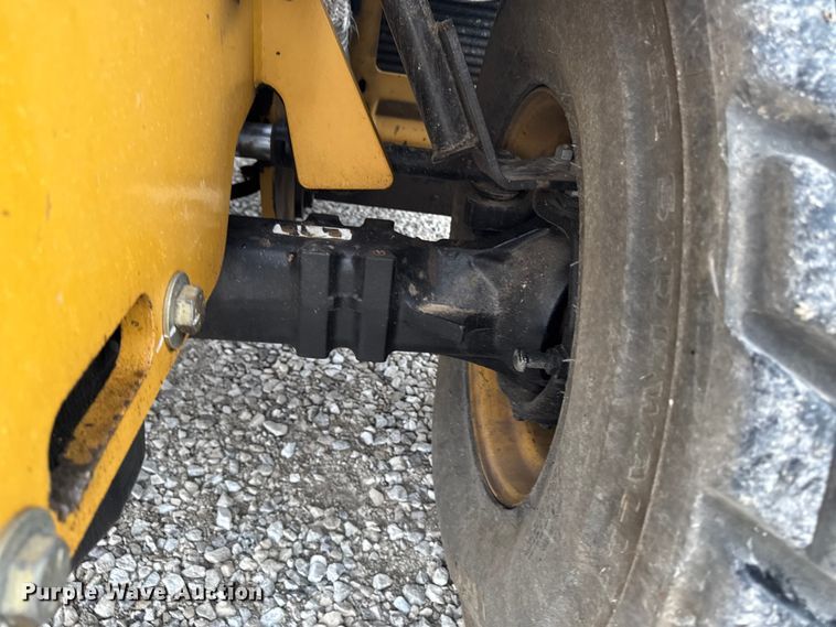image for item DV2027 2012 Caterpillar TH255 telehandler