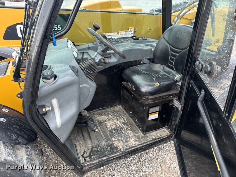 image for item DV2027 2012 Caterpillar TH255 telehandler