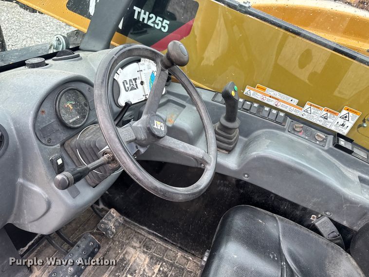 image for item DV2027 2012 Caterpillar TH255 telehandler