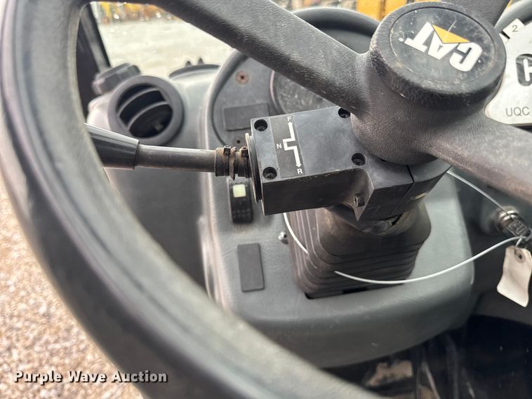 image for item DV2027 2012 Caterpillar TH255 telehandler