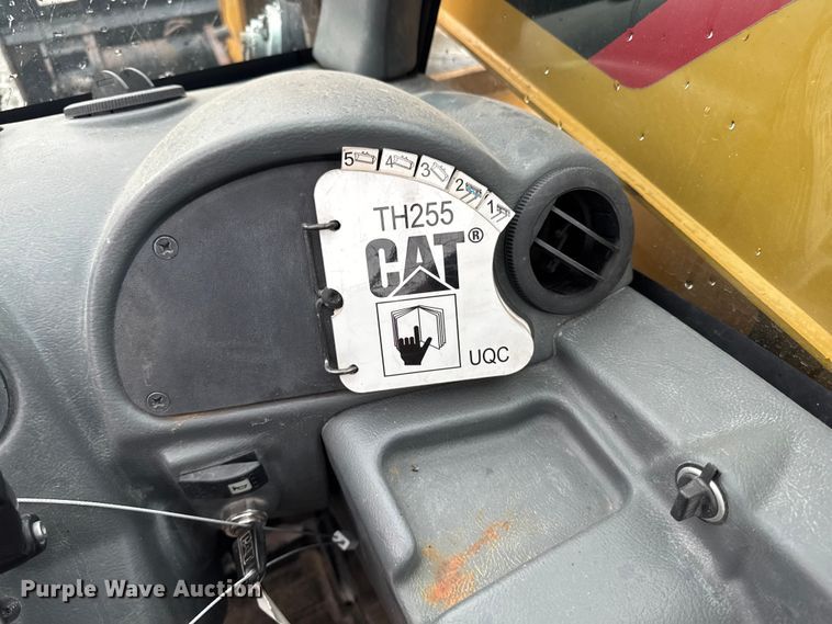 image for item DV2027 2012 Caterpillar TH255 telehandler
