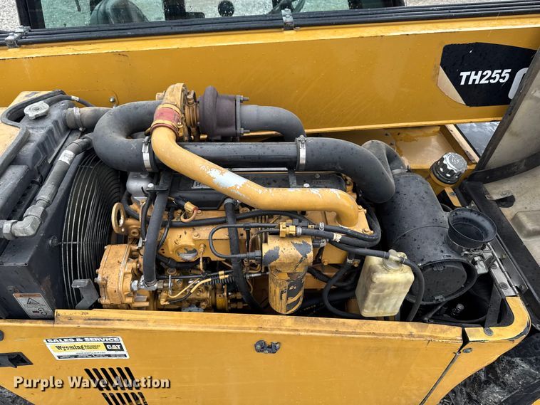 image for item DV2027 2012 Caterpillar TH255 telehandler