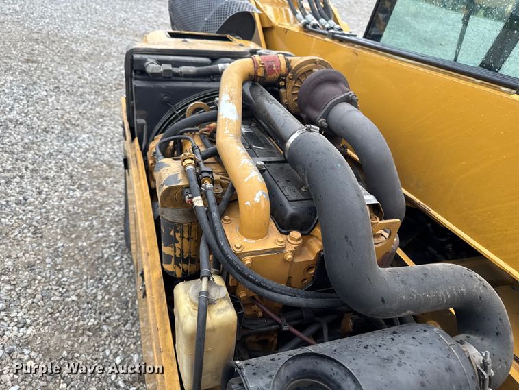 image for item DV2027 2012 Caterpillar TH255 telehandler