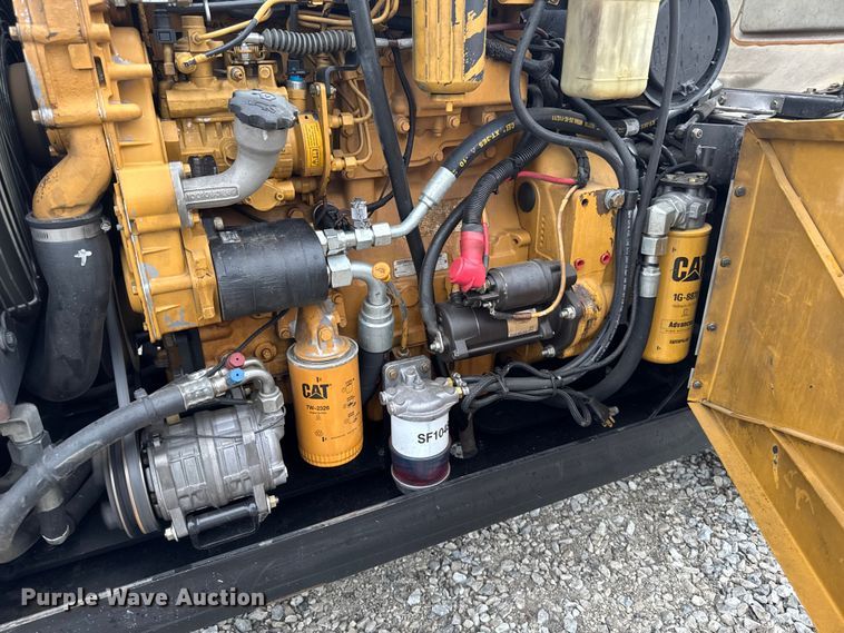 image for item DV2027 2012 Caterpillar TH255 telehandler