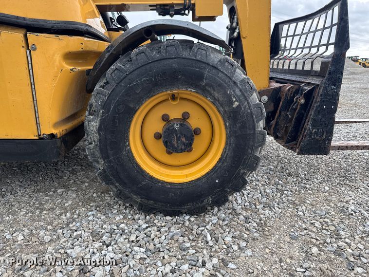image for item DV2027 2012 Caterpillar TH255 telehandler