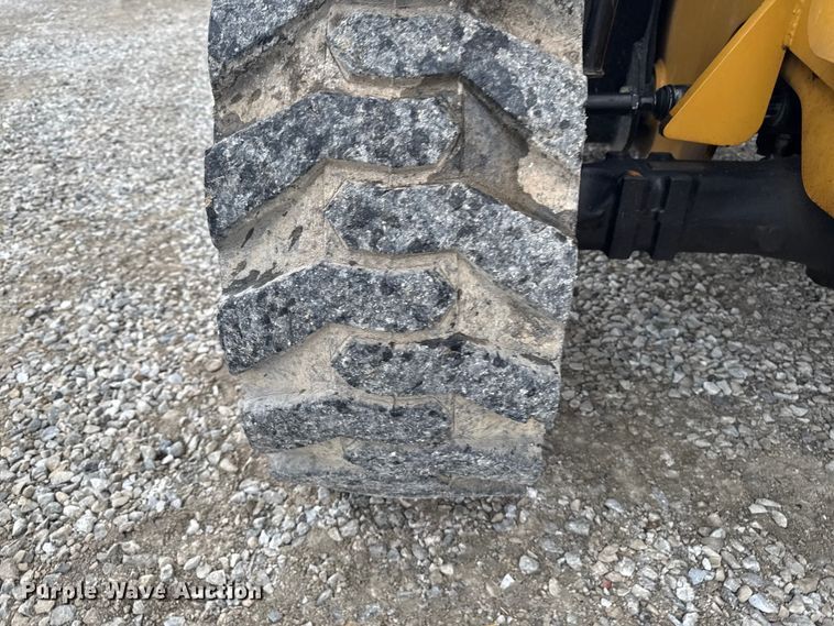 image for item DV2027 2012 Caterpillar TH255 telehandler